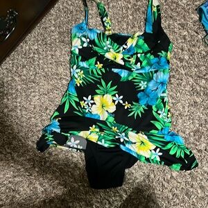 Women’s one piece swim suit
